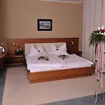 Buly Arena 3*