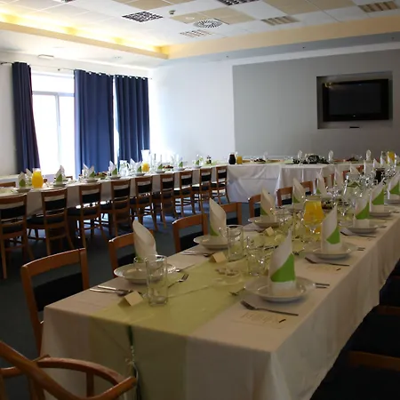 Buly Arena מלון 3*